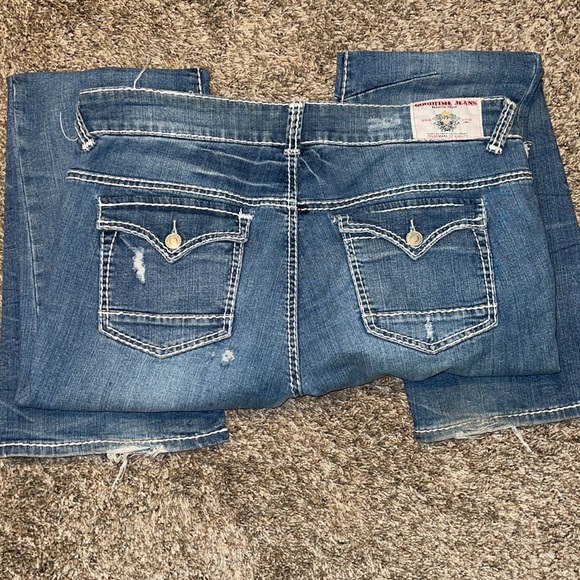 Women’s Distressed Jeans - Picture 6 of 6